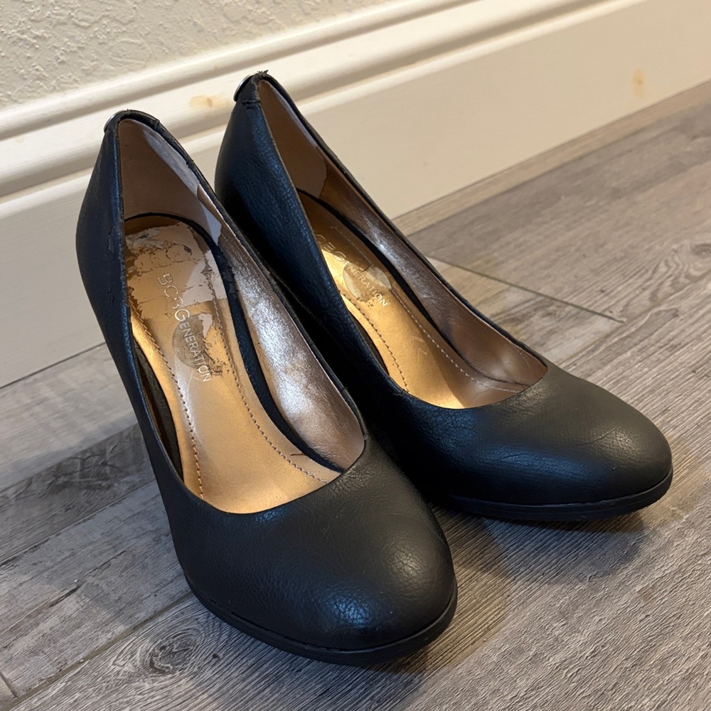 BCBGeneration Black Wedge Heels size 7.5